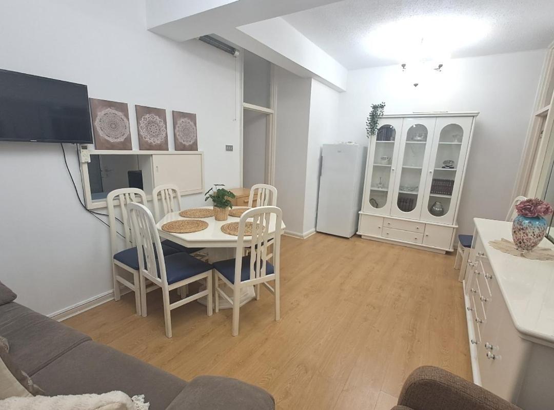 Best Location 2 Bed2 Bath W/Lift In Town! Gibraltar Exterior foto